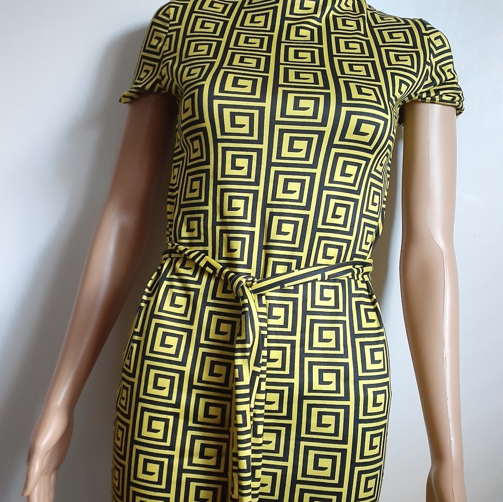 DRESS SOLD OUT - Picture 3 of 12